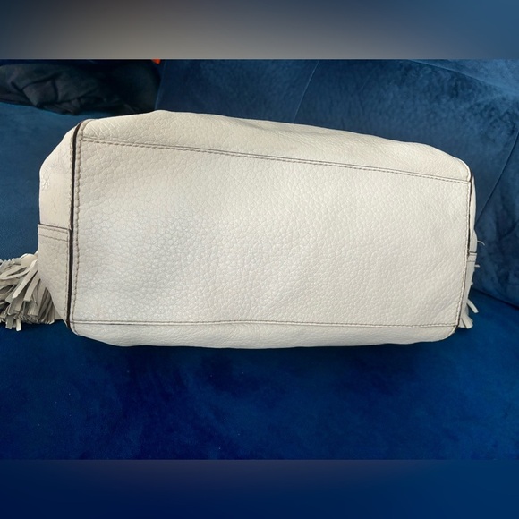 Kate Spade Berkshire Road Stevie Satchel White Pebbled Leather Tassles Boho EUC - Picture 11 of 16